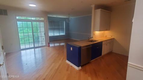 338 Sophee Lane Lakewood NJ 08701