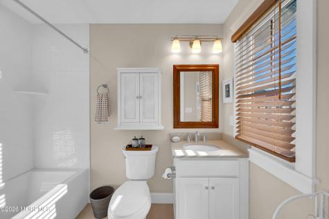 27 Shell Road Mantoloking NJ 08738