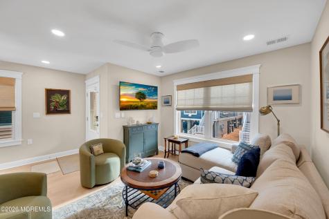 27 Shell Road Mantoloking NJ 08738