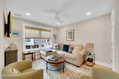27 Shell Road Mantoloking NJ 08738