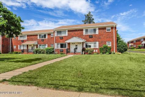 37 Laurel Place Eatontown NJ 07724