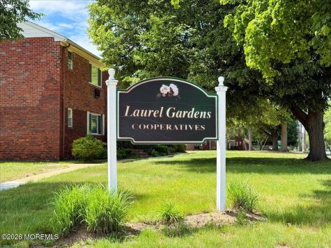 37 Laurel Place Eatontown NJ 07724