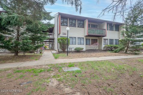 12 Avon Drive East Windsor NJ 08520