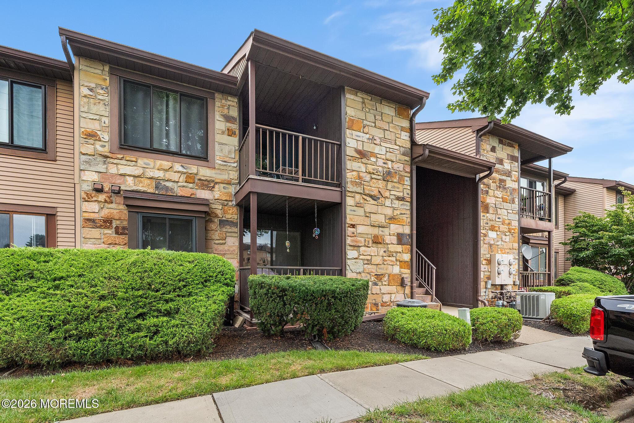 27 Gena Court Hamilton NJ 08690