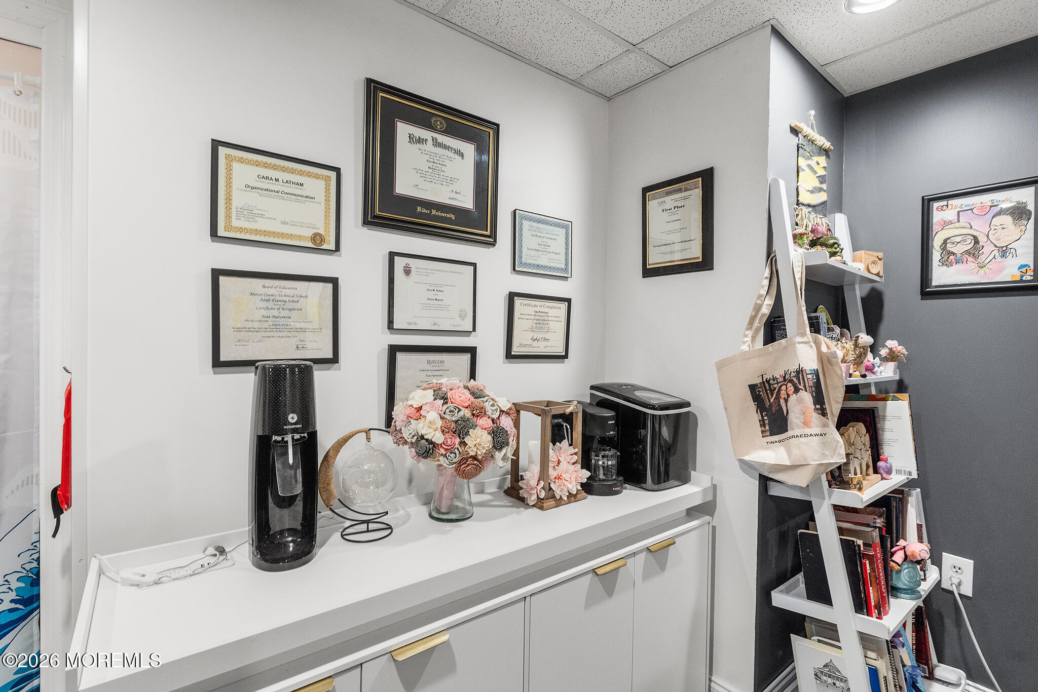 27 Gena Court Hamilton NJ 08690