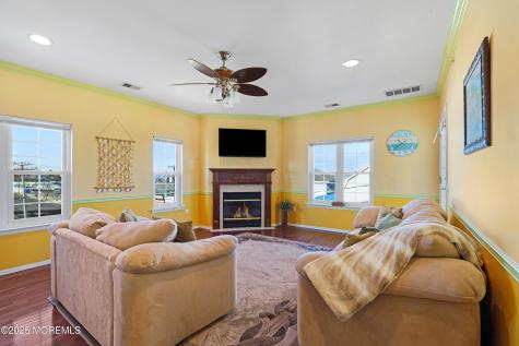276 Beachway Avenue Keansburg NJ 07734