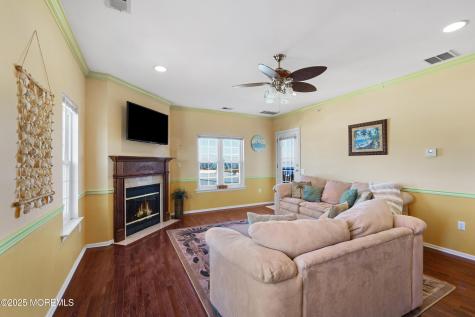 276 Beachway Avenue Keansburg NJ 07734
