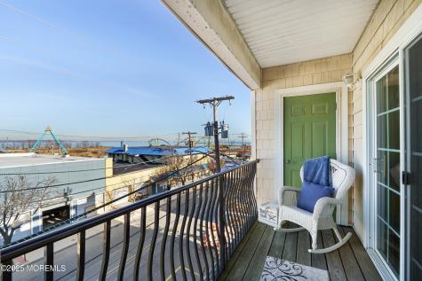 276 Beachway Avenue Keansburg NJ 07734