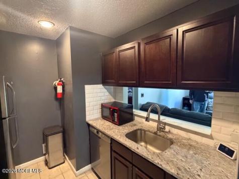 202 Larkspur Lane Jackson NJ 08527