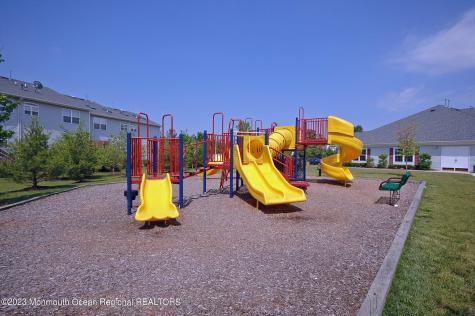 7 Harbor Bay Circle Laurence Harbor NJ 08879