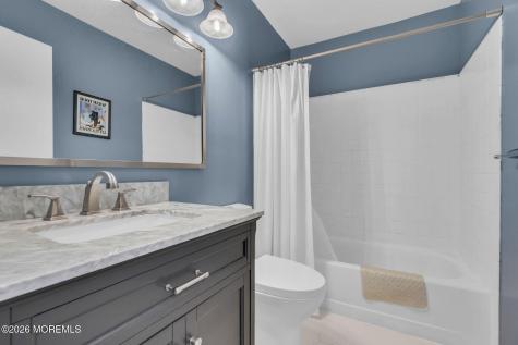384 Mcdowell Drive East Brunswick NJ 08816