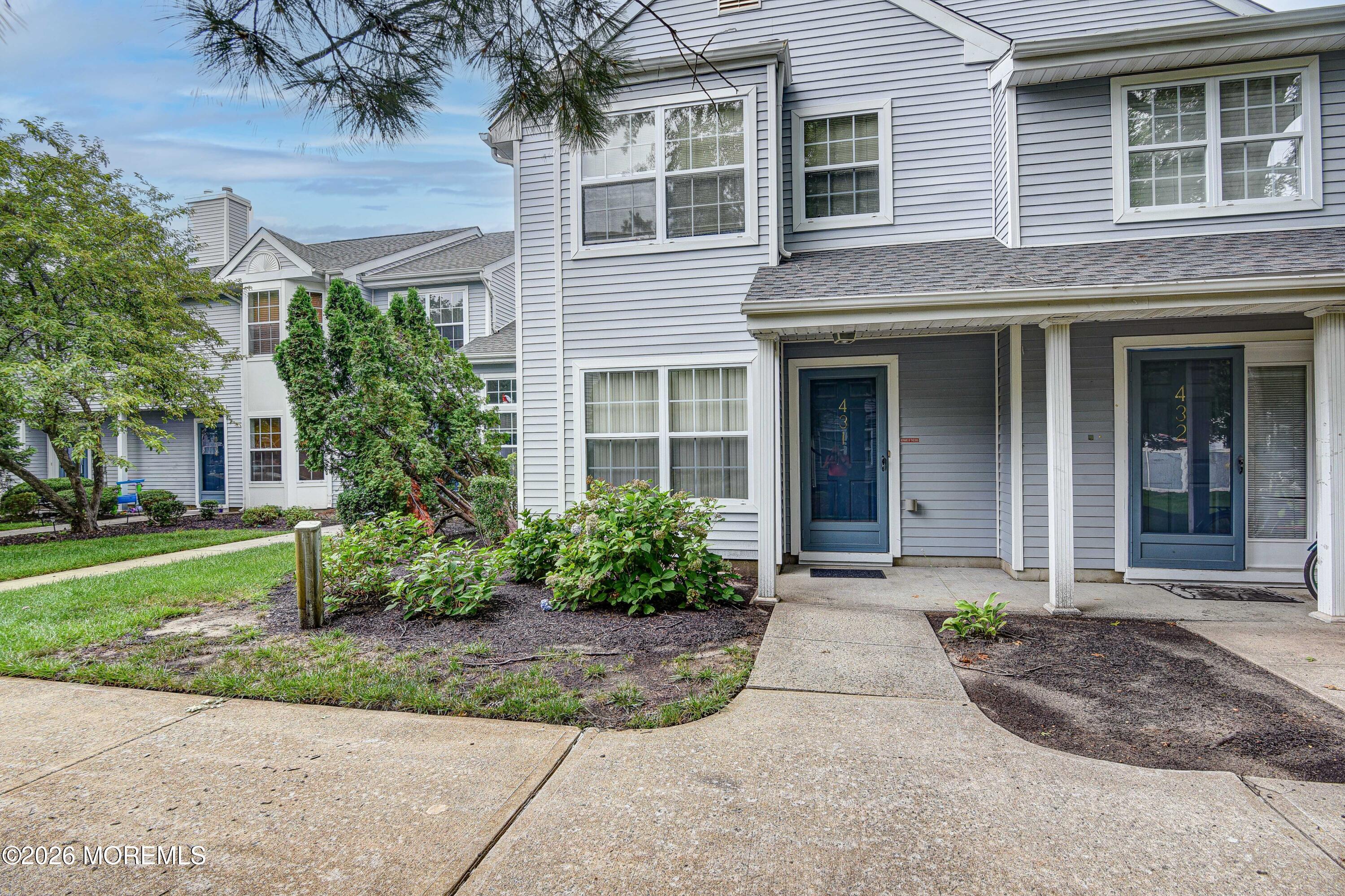 431 Hampton Court Englishtown NJ 07726