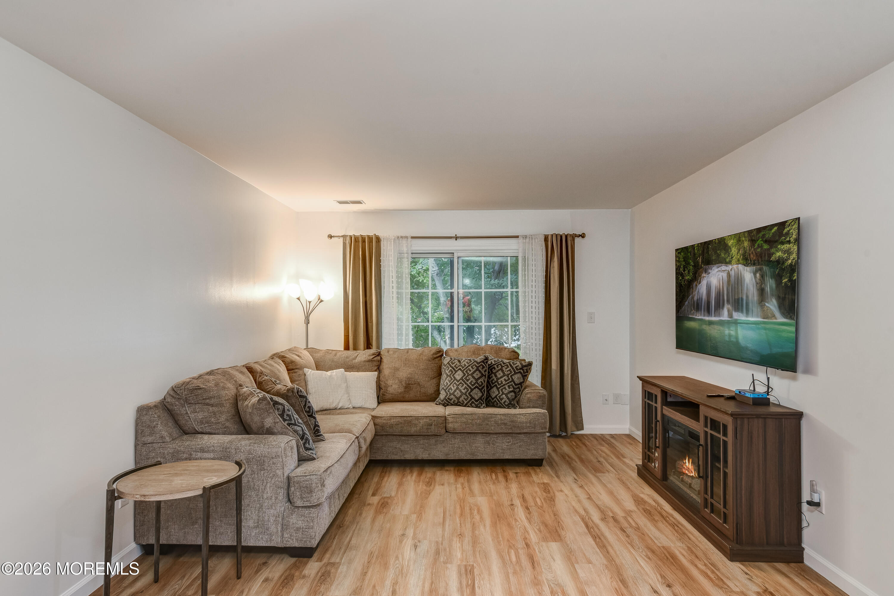 431 Hampton Court Englishtown NJ 07726