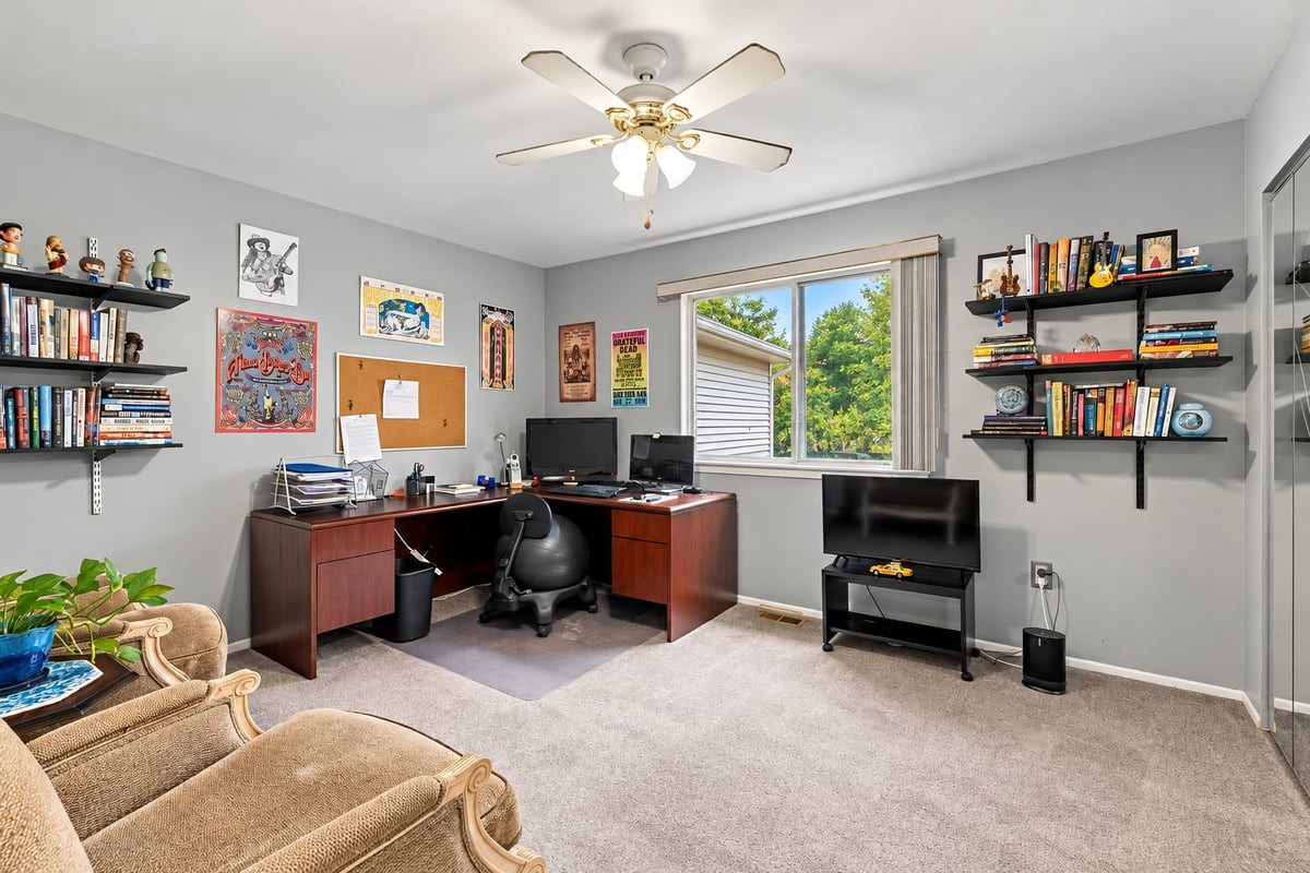 18 Oxford Lane Middletown NJ 07748
