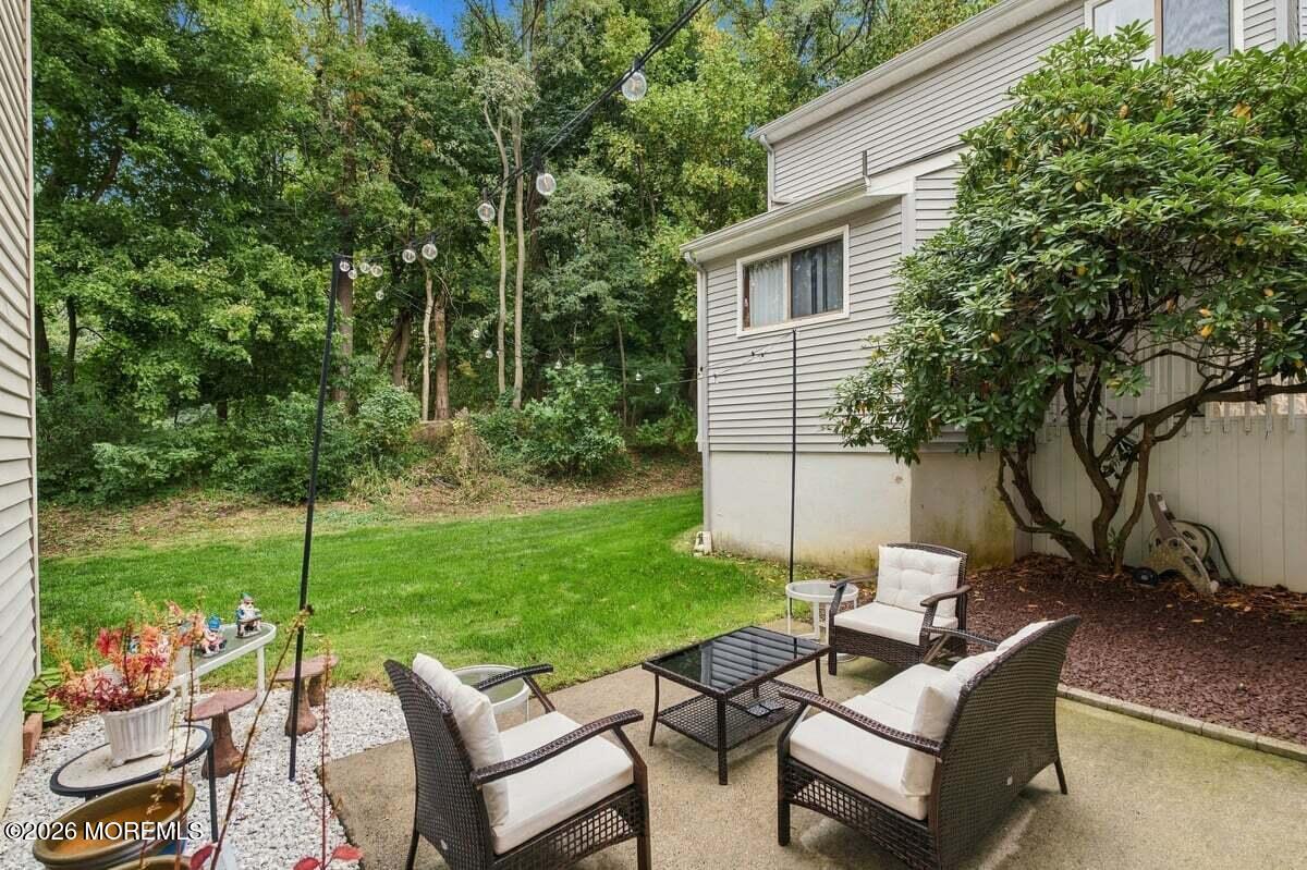 18 Oxford Lane Middletown NJ 07748