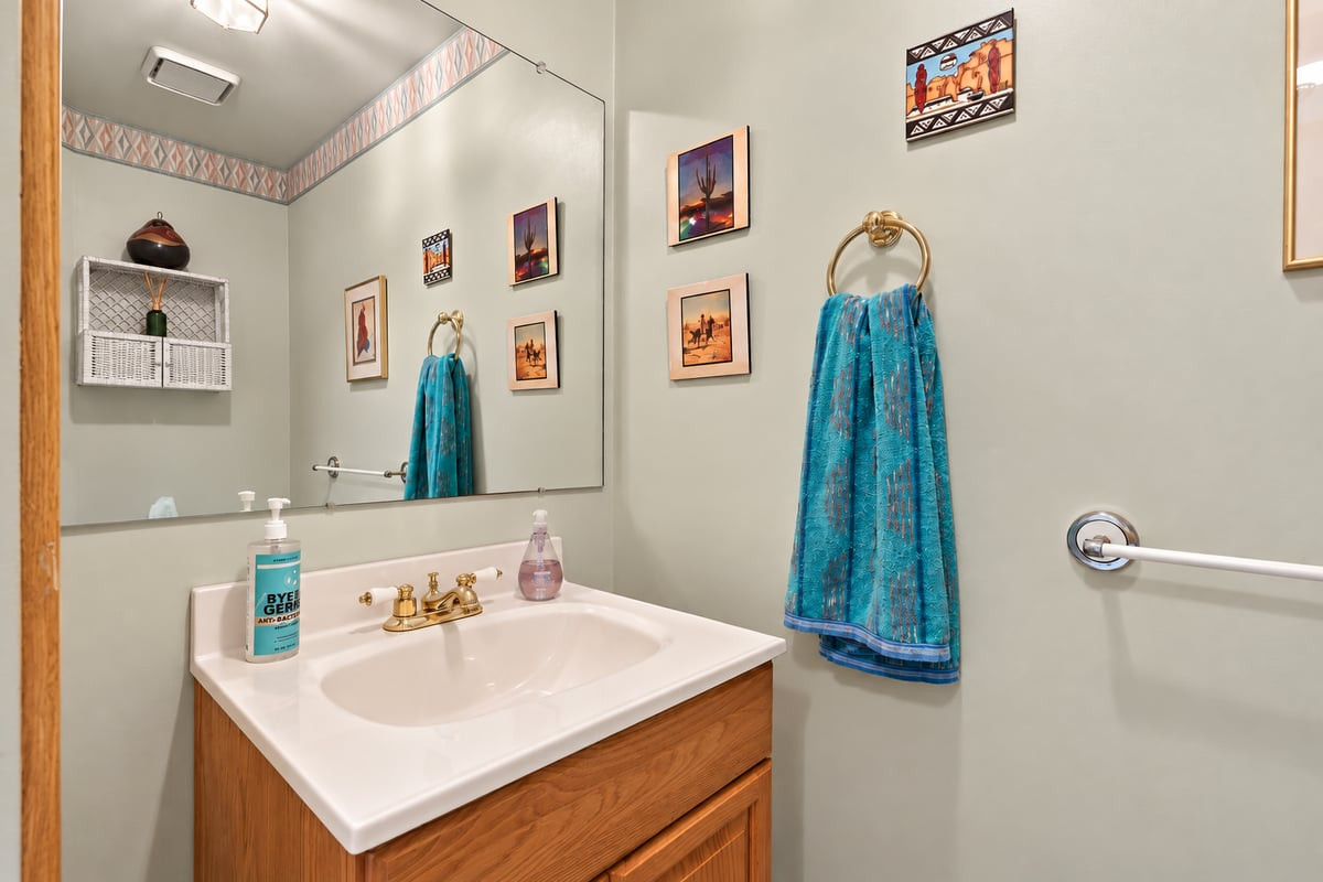 18 Oxford Lane Middletown NJ 07748