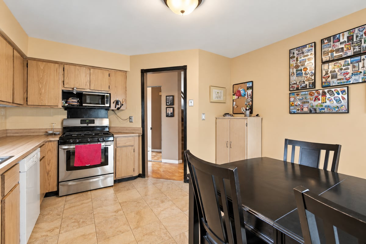 18 Oxford Lane Middletown NJ 07748
