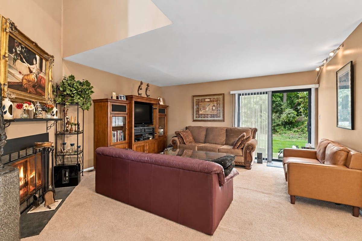 18 Oxford Lane Middletown NJ 07748