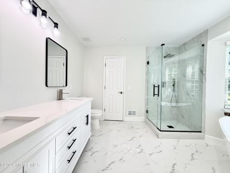 1 Whitemarsh Drive Manalapan NJ 07726