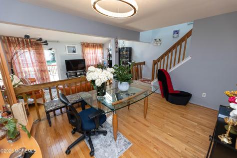276 Longwood Drive Englishtown NJ 07726