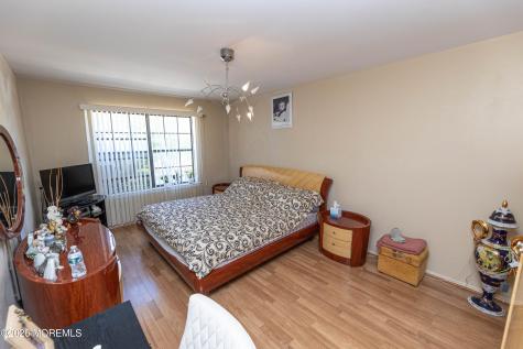 276 Longwood Drive Englishtown NJ 07726