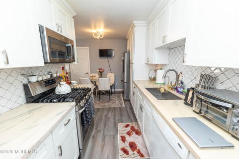 276 Longwood Drive Englishtown NJ 07726