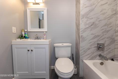 276 Longwood Drive Englishtown NJ 07726