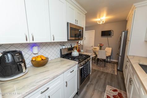 276 Longwood Drive Englishtown NJ 07726