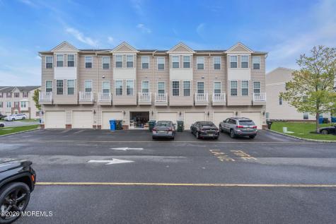 18 Jake Drive Tinton Falls NJ 07712