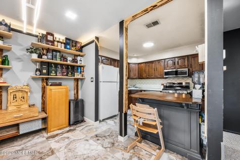 100 Dundee Court Aberdeen NJ 07747