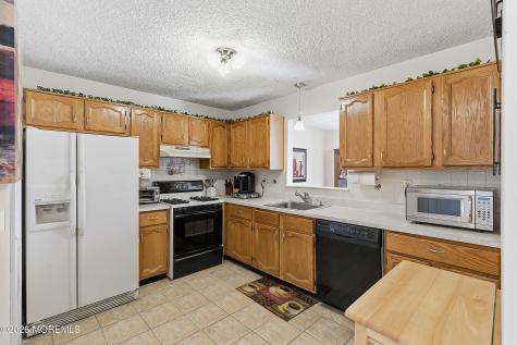 1190 W Saint Georges Avenue Linden City NJ 07036