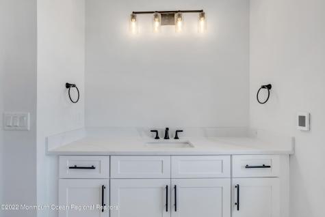 162 Eagle Way Eatontown NJ 07724