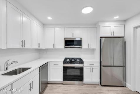 386 Hampton Place Morganville NJ 07751