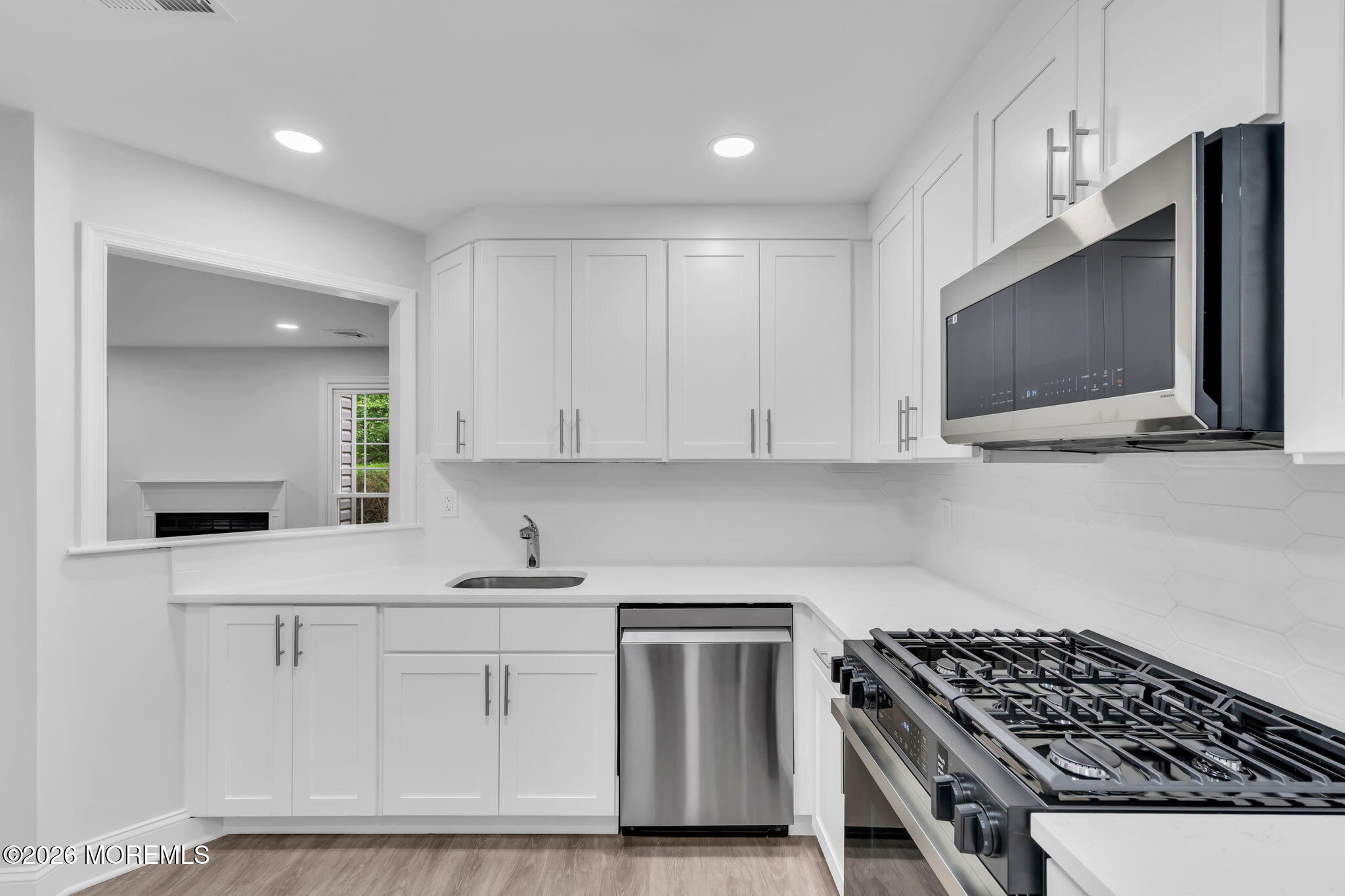 386 Hampton Place Morganville NJ 07751