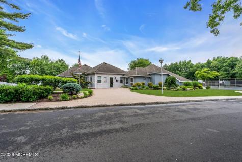 386 Hampton Place Morganville NJ 07751