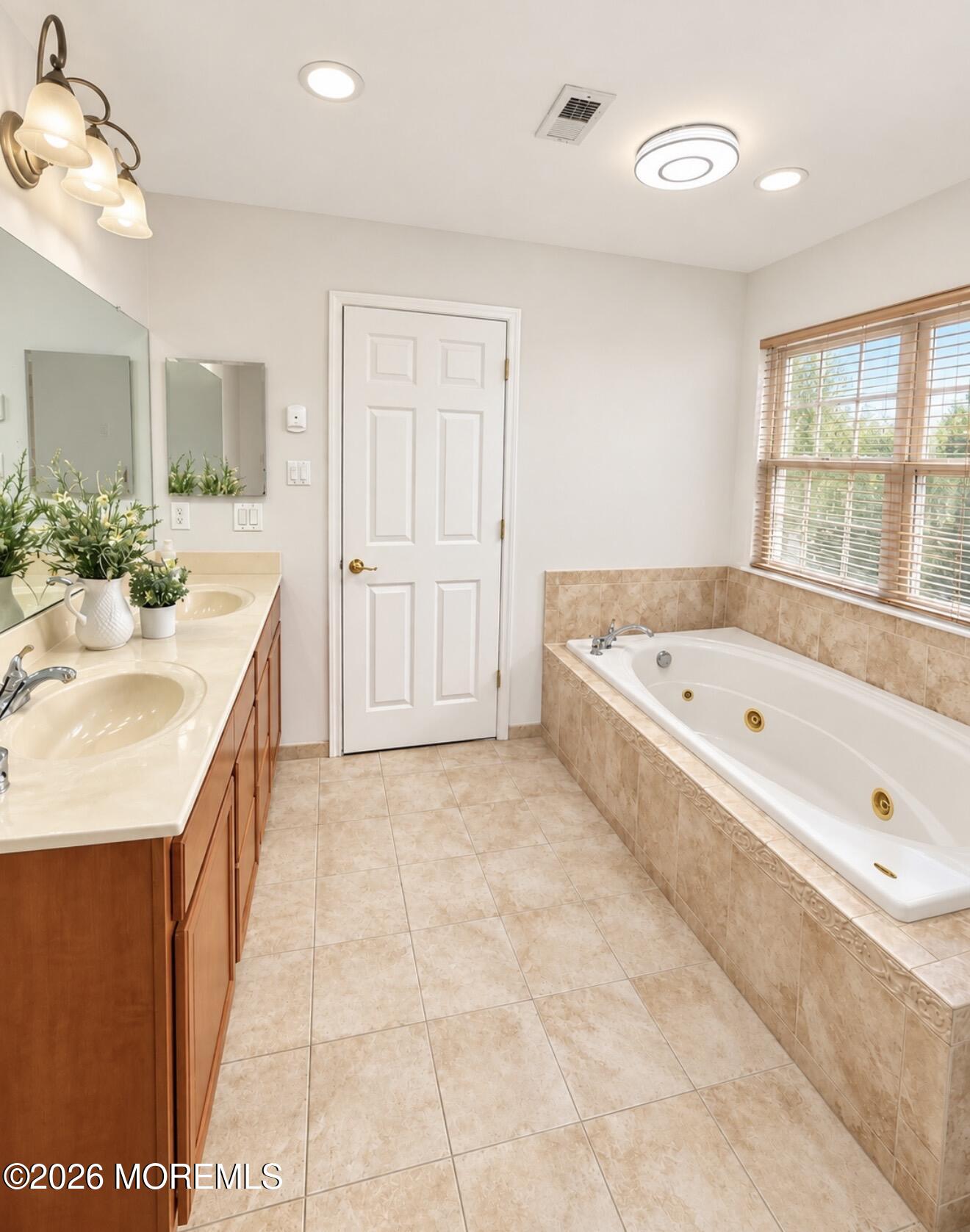 25 Brookfield Drive Jackson NJ 08527