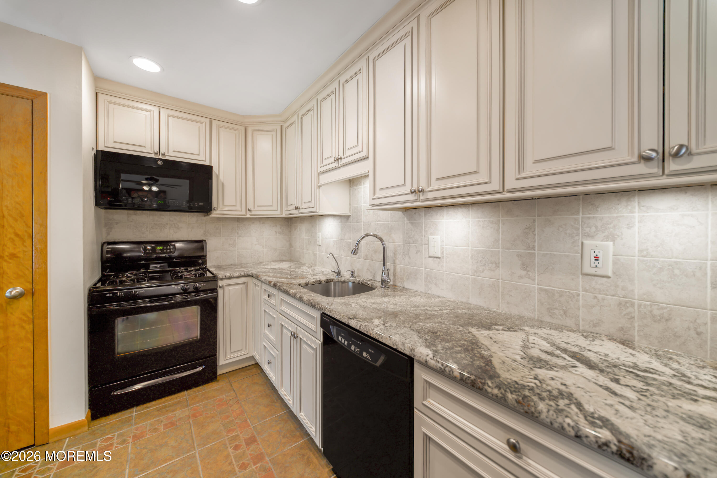 92 Wigwam Lane Tinton Falls NJ 07724