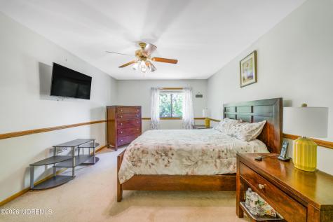 92 Wigwam Lane Tinton Falls NJ 07724