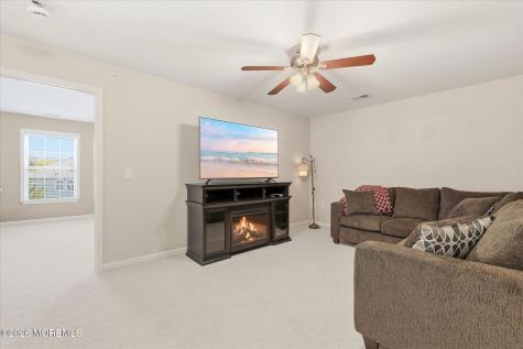140 Melanie Way Manahawkin NJ 08050