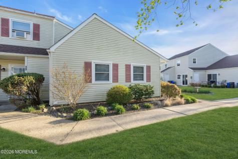 15 S Seas Court Barnegat NJ 08005