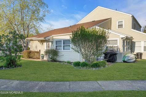 15 S Seas Court Barnegat NJ 08005