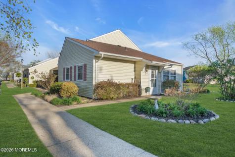 15 S Seas Court Barnegat NJ 08005