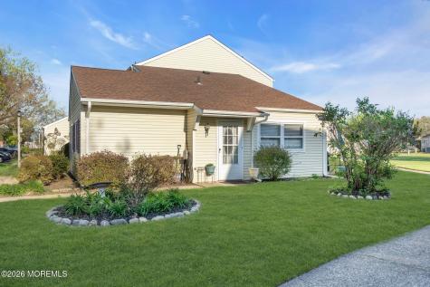 15 S Seas Court Barnegat NJ 08005
