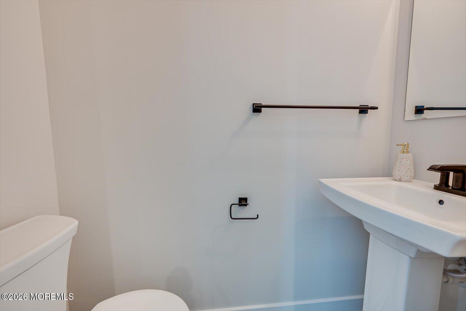 220 Anchor Way Aberdeen NJ 07721