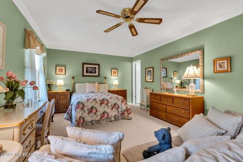 25 Steeple Chase Court Tinton Falls NJ 07724