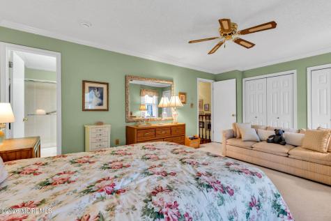 25 Steeple Chase Court Tinton Falls NJ 07724