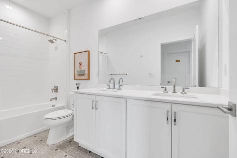 2 Valiant Court Middletown NJ 07748