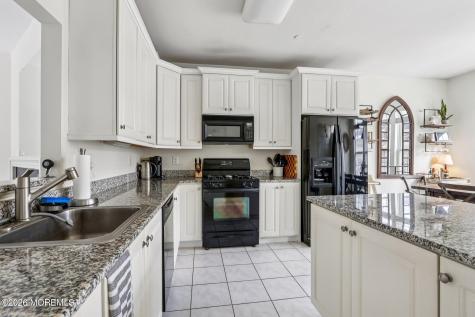 14 W Aspen Way Matawan NJ 07747