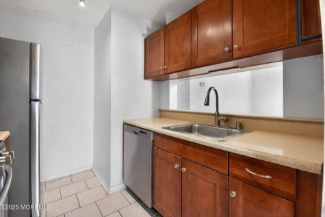 804 Ivy Court Jackson NJ 08527