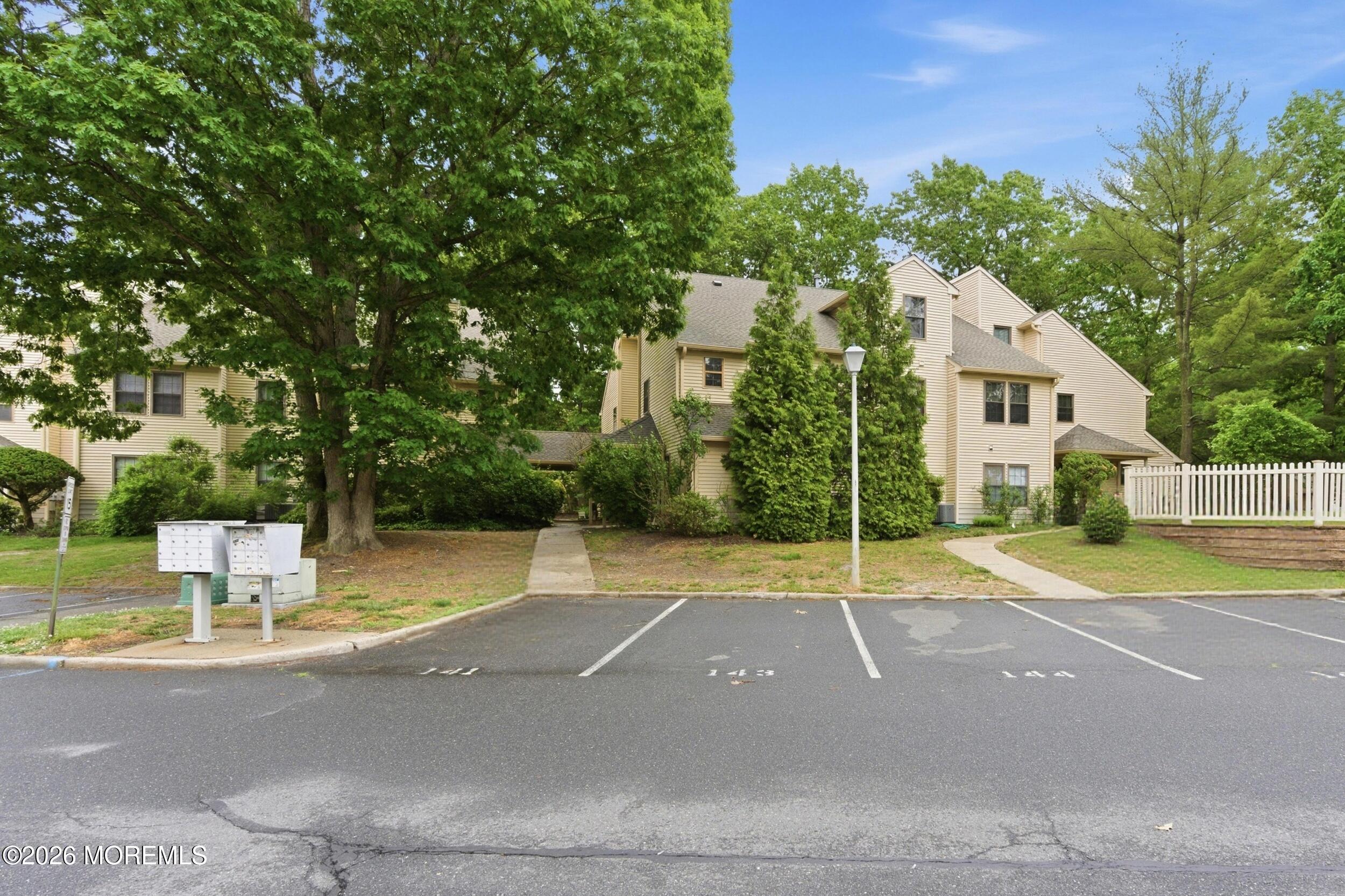 2007 Begonia Court Jackson NJ 08527
